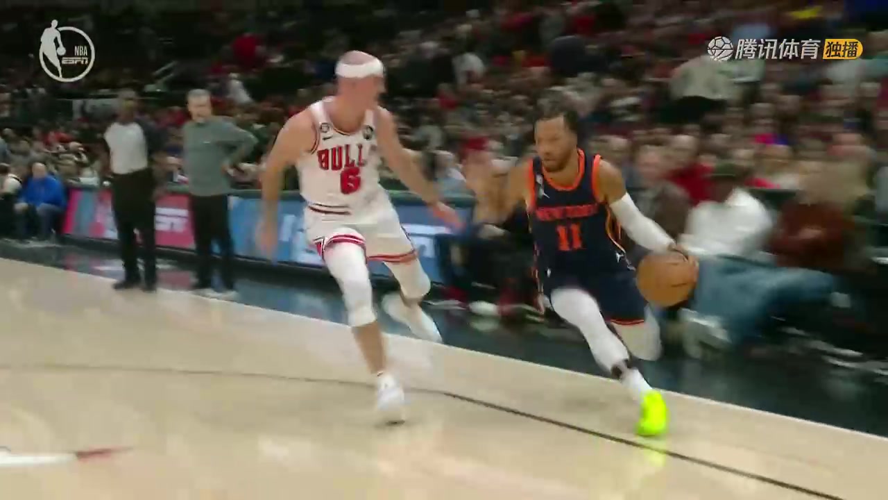 秀??！布倫森腳踝終結(jié)將卡魯索晃倒坐地！再三分殺死比賽（布倫森集錦）